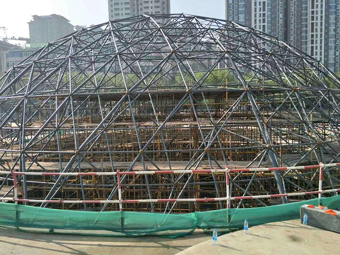 霍林郭勒球形网架钢结构施工